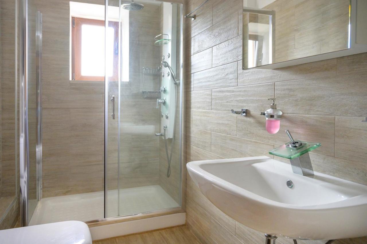 נאה רודה Tavani Villas מראה חיצוני תמונה